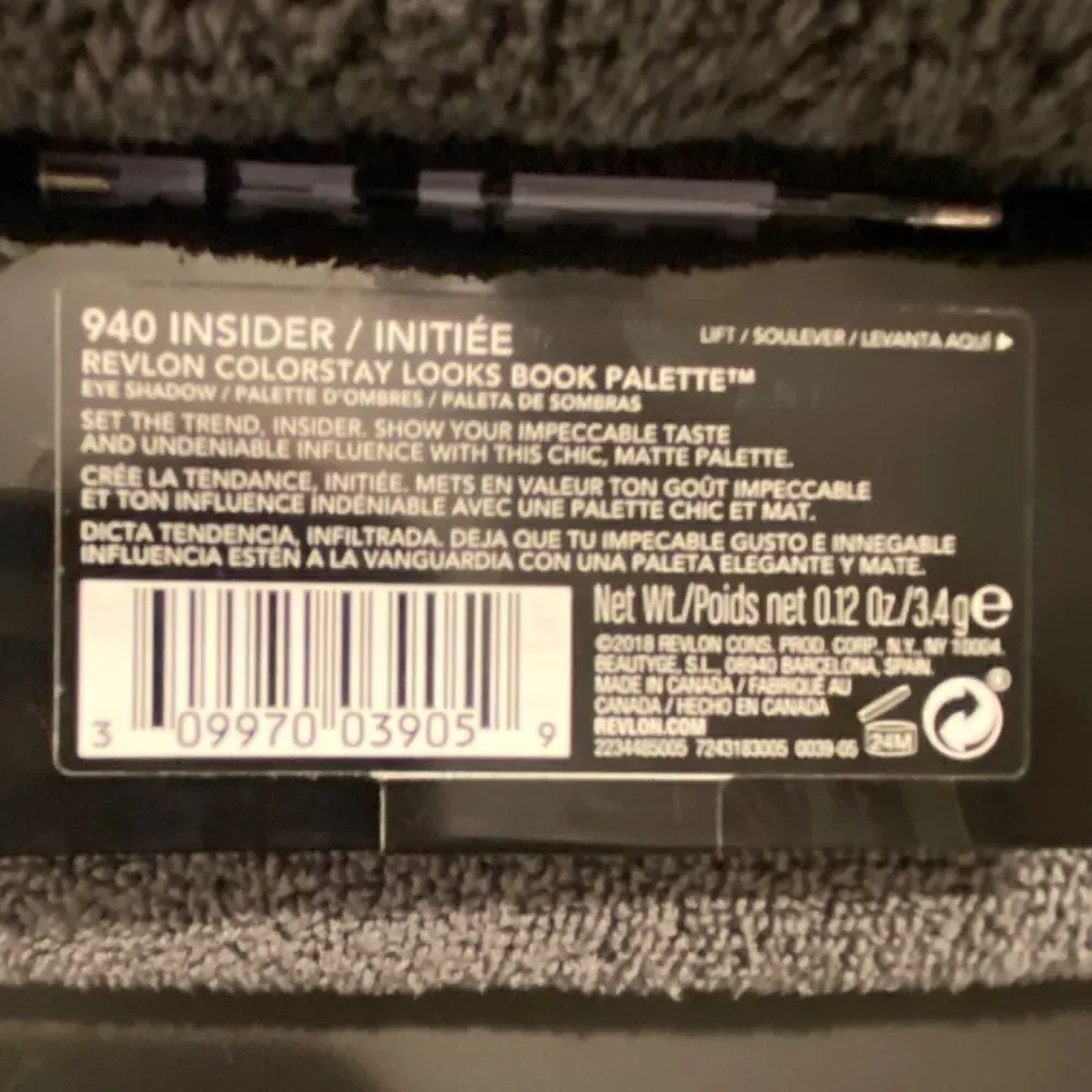 Revlon Colorstay Insider Looks Books Eye Shadow Palette #940 Initiee